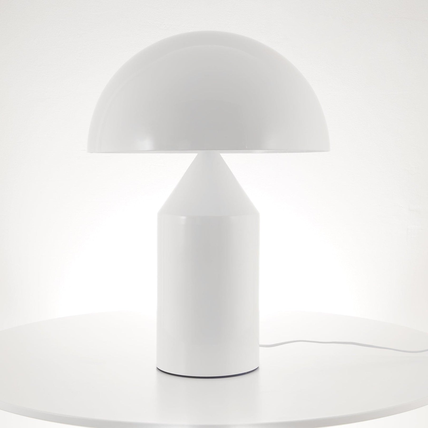 Modern Metal Table Lamp With Adjustable Color Temperature — Greenwich Home & Living