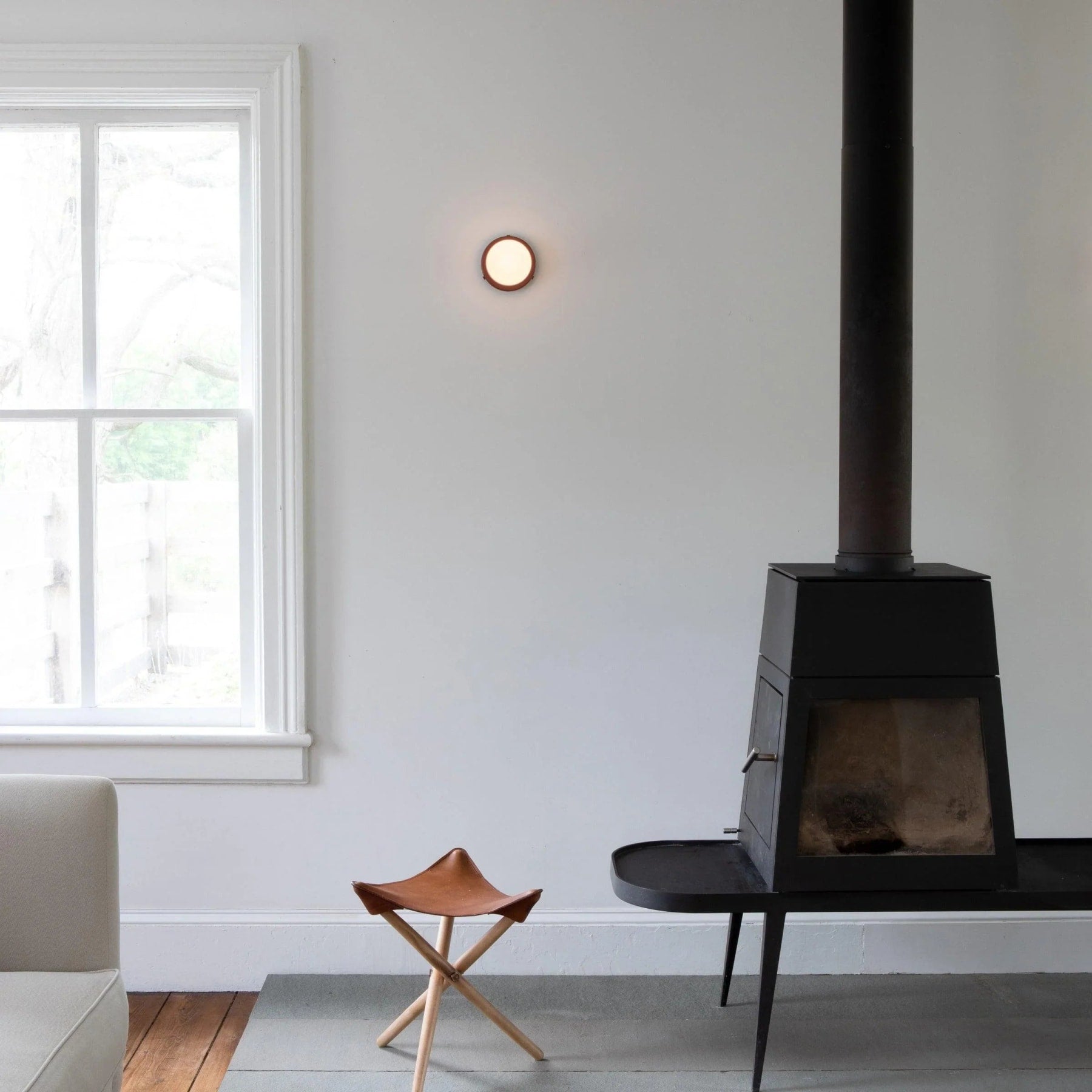 Minimalist Metal Glass Wall Light With Warm White Glow — Greenwich Home & Living