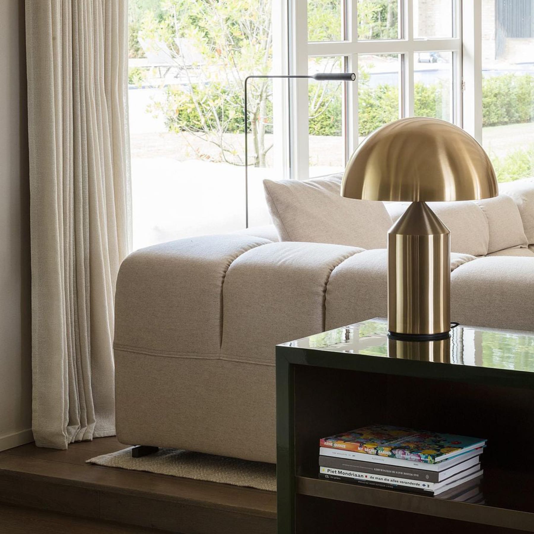 Modern Metal Table Lamp With Adjustable Color Temperature — Greenwich Home & Living