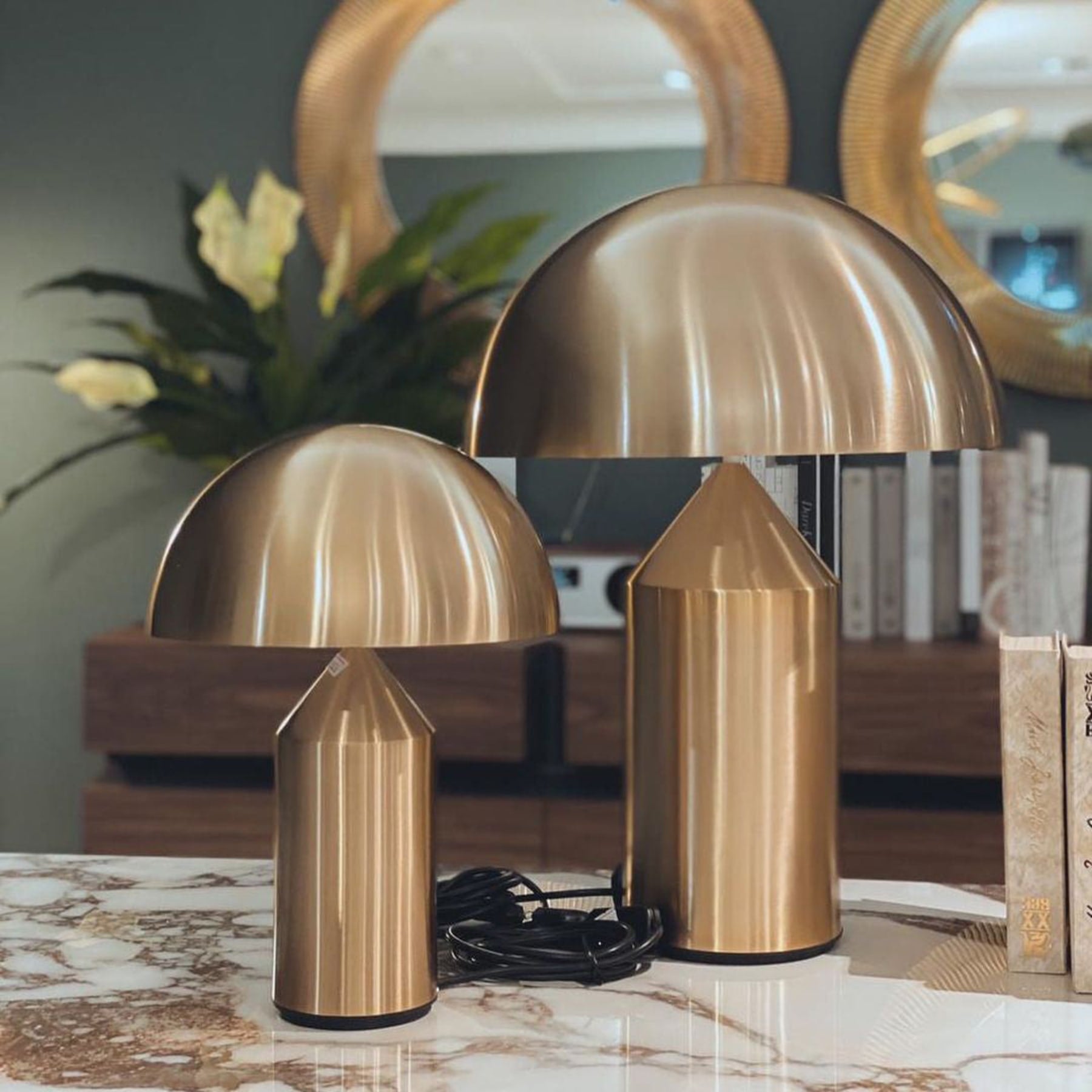 Modern Metal Table Lamp With Adjustable Color Temperature — Greenwich Home & Living