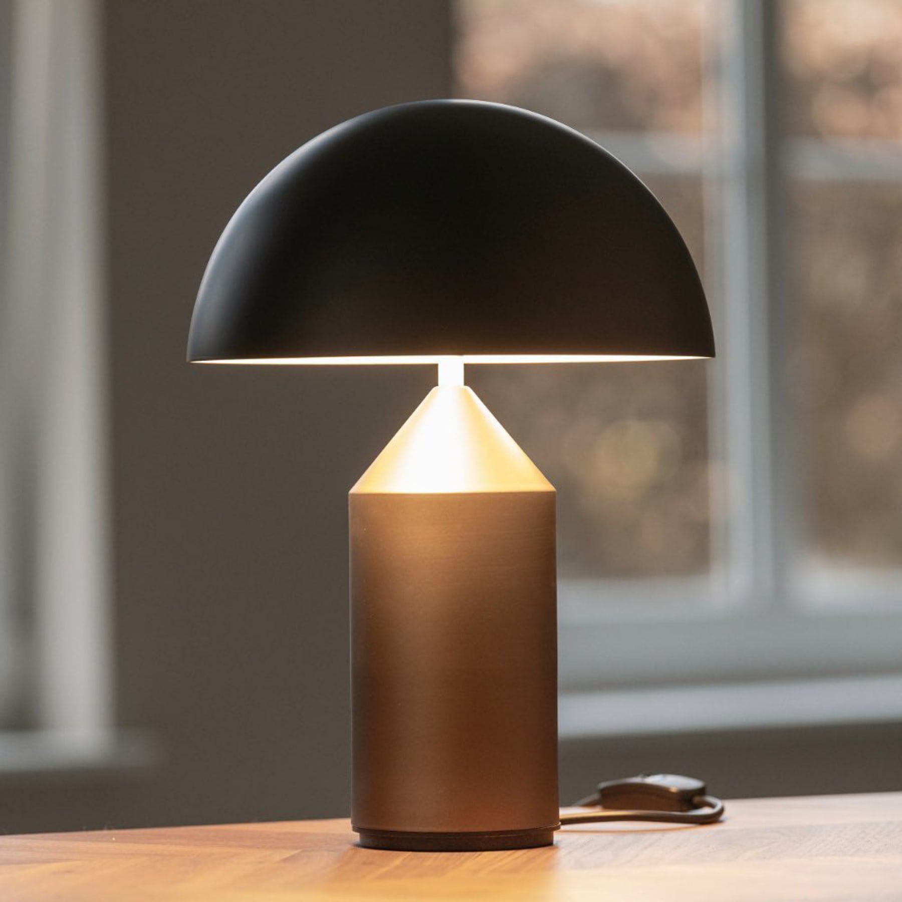 Modern Metal Table Lamp With Adjustable Color Temperature — Greenwich Home & Living