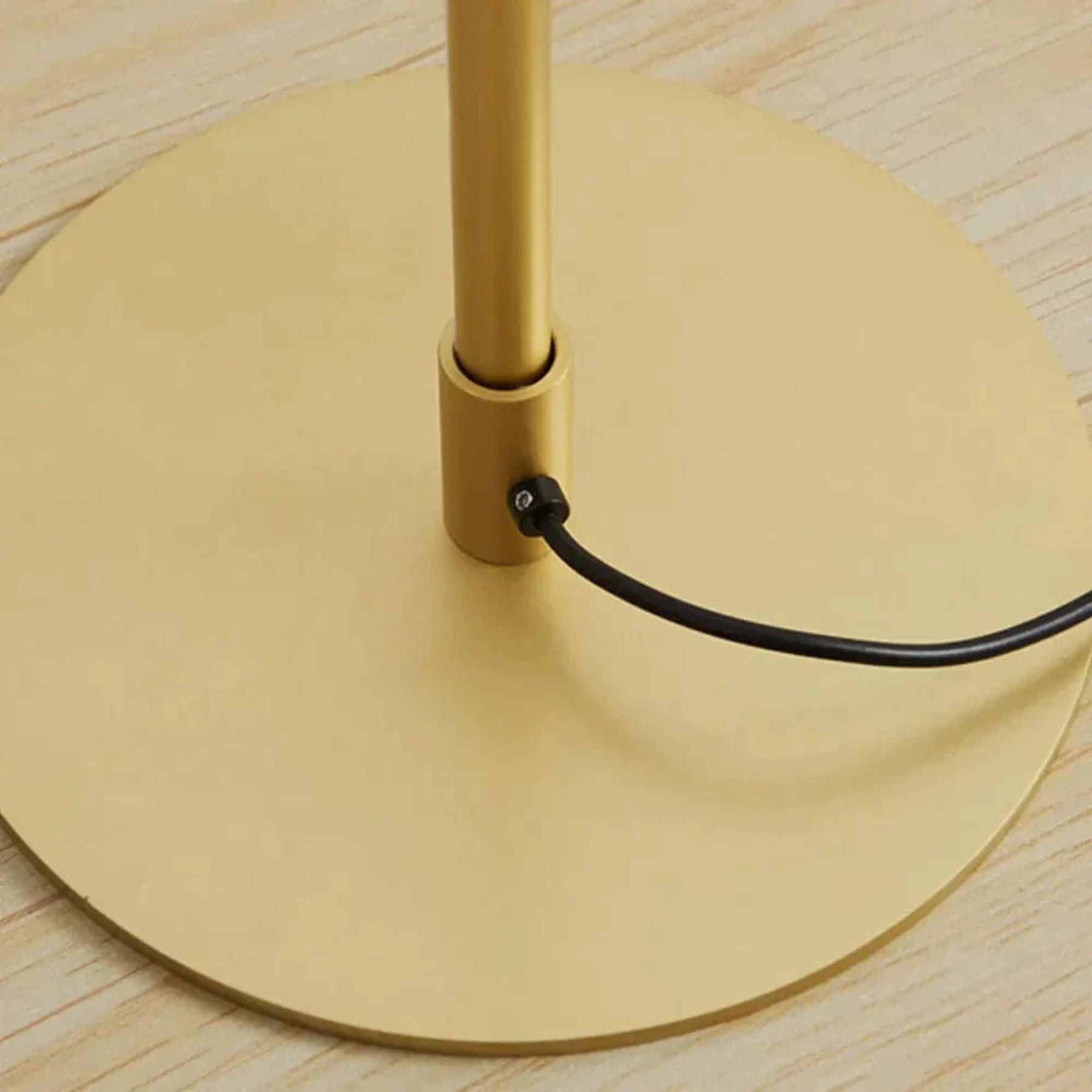 Minimalist Metal Floor Lamp With Stepless Dimming for Living Room — Greenwich Home & Living