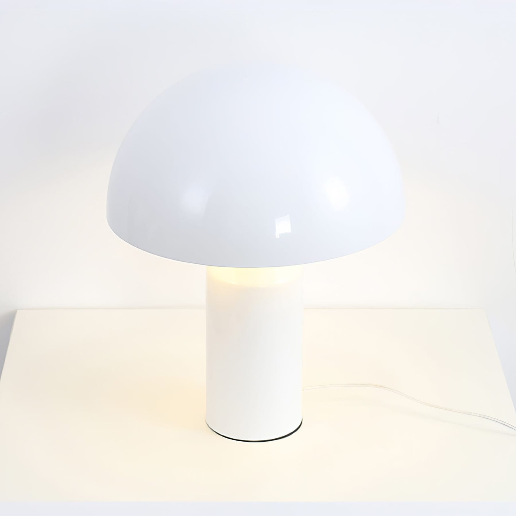 Modern Metal Table Lamp With Adjustable Color Temperature — Greenwich Home & Living